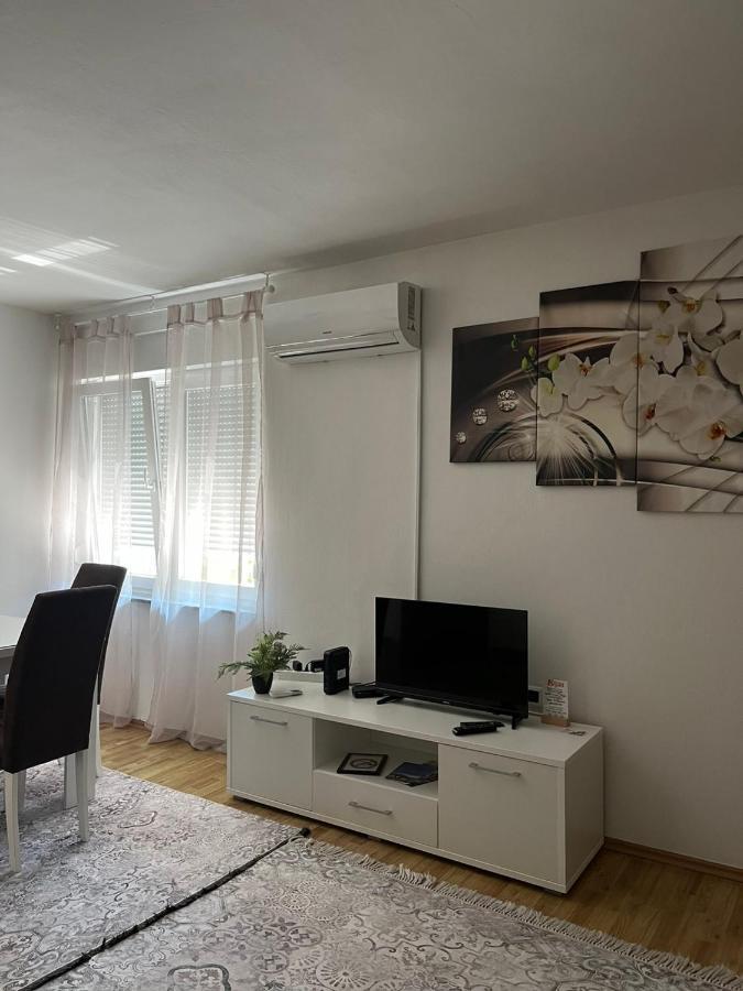 Apartman Reyan ヤイツェ エクステリア 写真